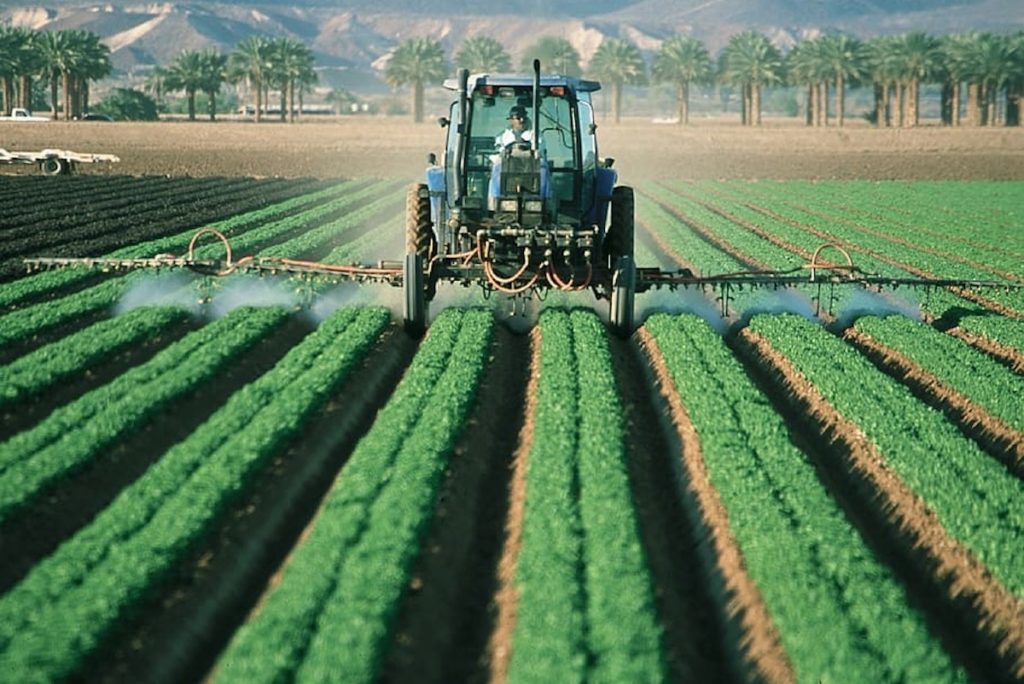 Tecnologia e Inovação na Agricultura Moderna e Tradicional