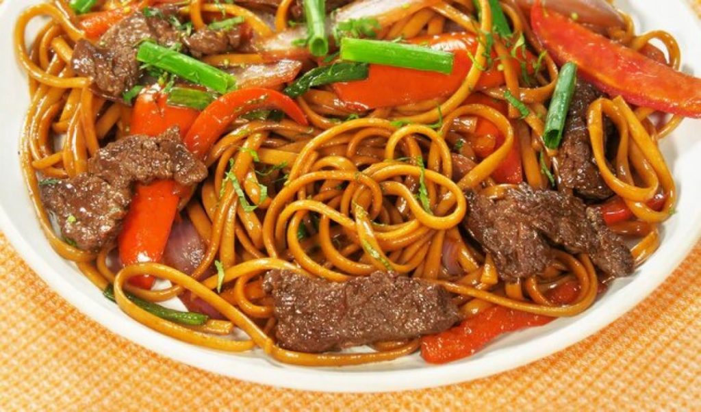 Comida Chinesa - Yakisoba Carne